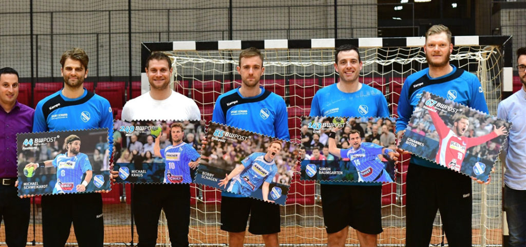 Handballer mit ihrer Handballkarte – Briefmarken aus Forex