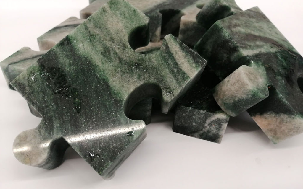 Puzzelteile aus 20 mm Marmor